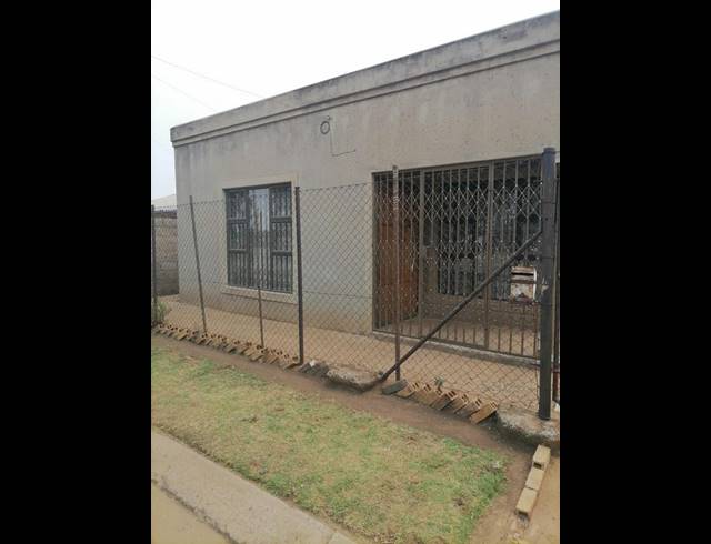 3 BEDROOM HOUSE FOR SALE IN EMDENI